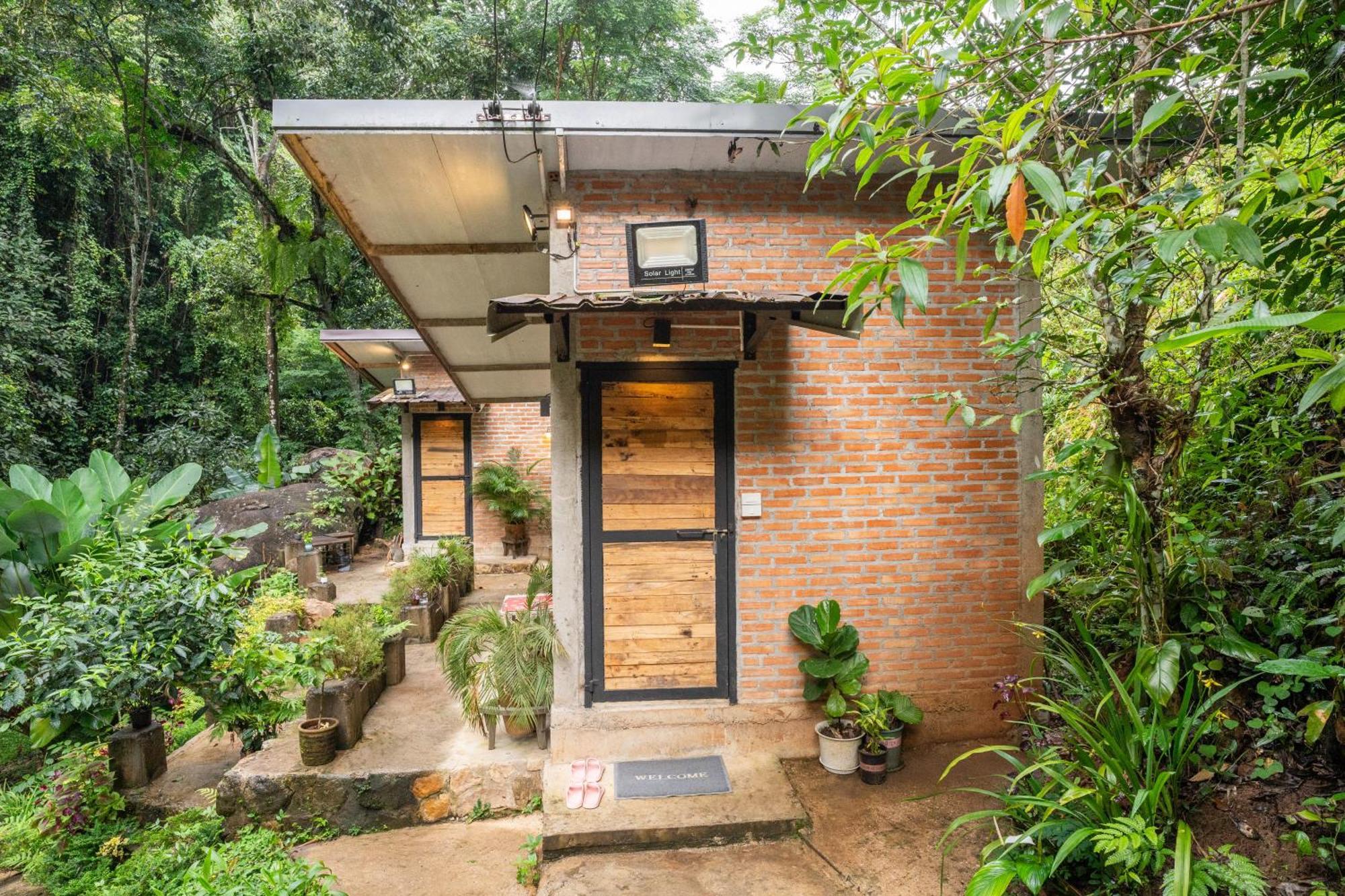 Bee Forest Ban Pok Nai Exterior photo